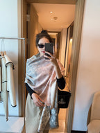 Louis Vuitton Cashmere Gradient Heart Monogram Scarf Shawl for Women – product image 17