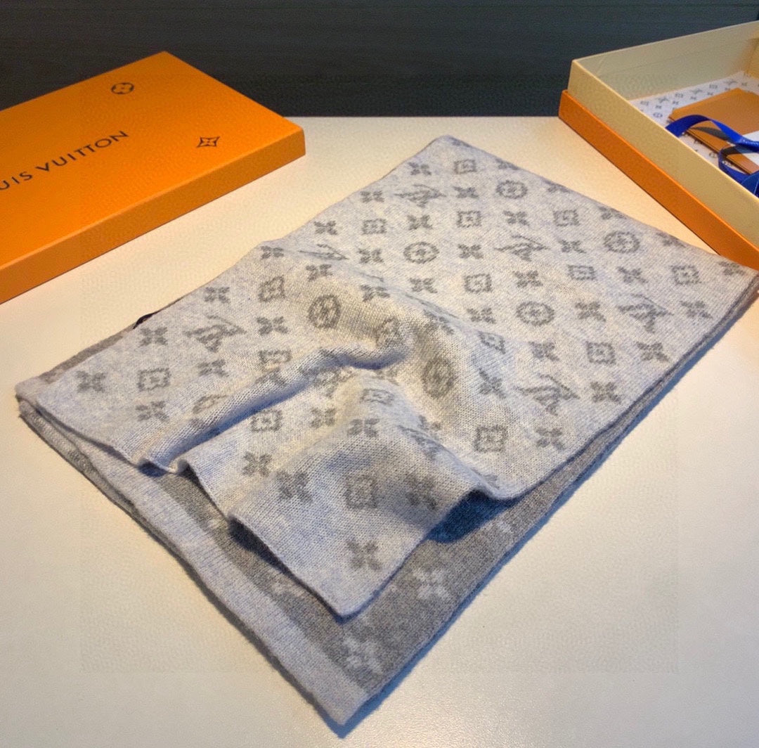 Louis Vuitton Cashmere Monogram Elements Jacquard Knitted Scarf for Women – product image 11