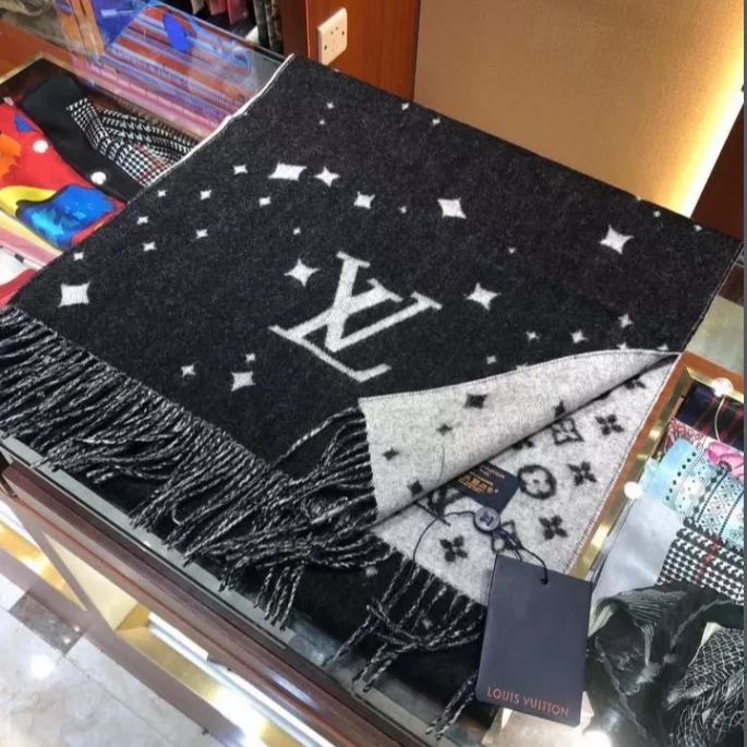 Louis Vuitton Cashmere Monogram Galaxy Star Tassel Scarf for Women – product image 1