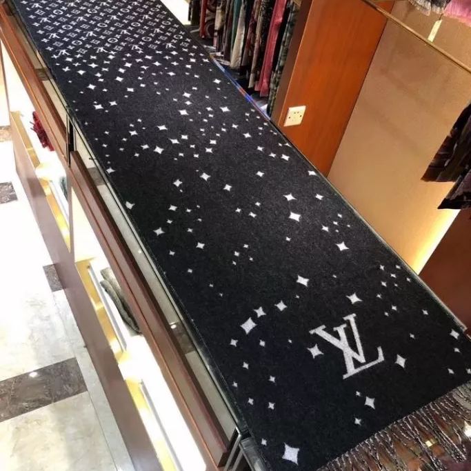 Louis Vuitton Cashmere Monogram Galaxy Star Tassel Scarf for Women – product image 11