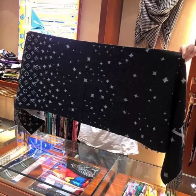 Louis Vuitton Cashmere Monogram Galaxy Star Tassel Scarf for Women – product image 6