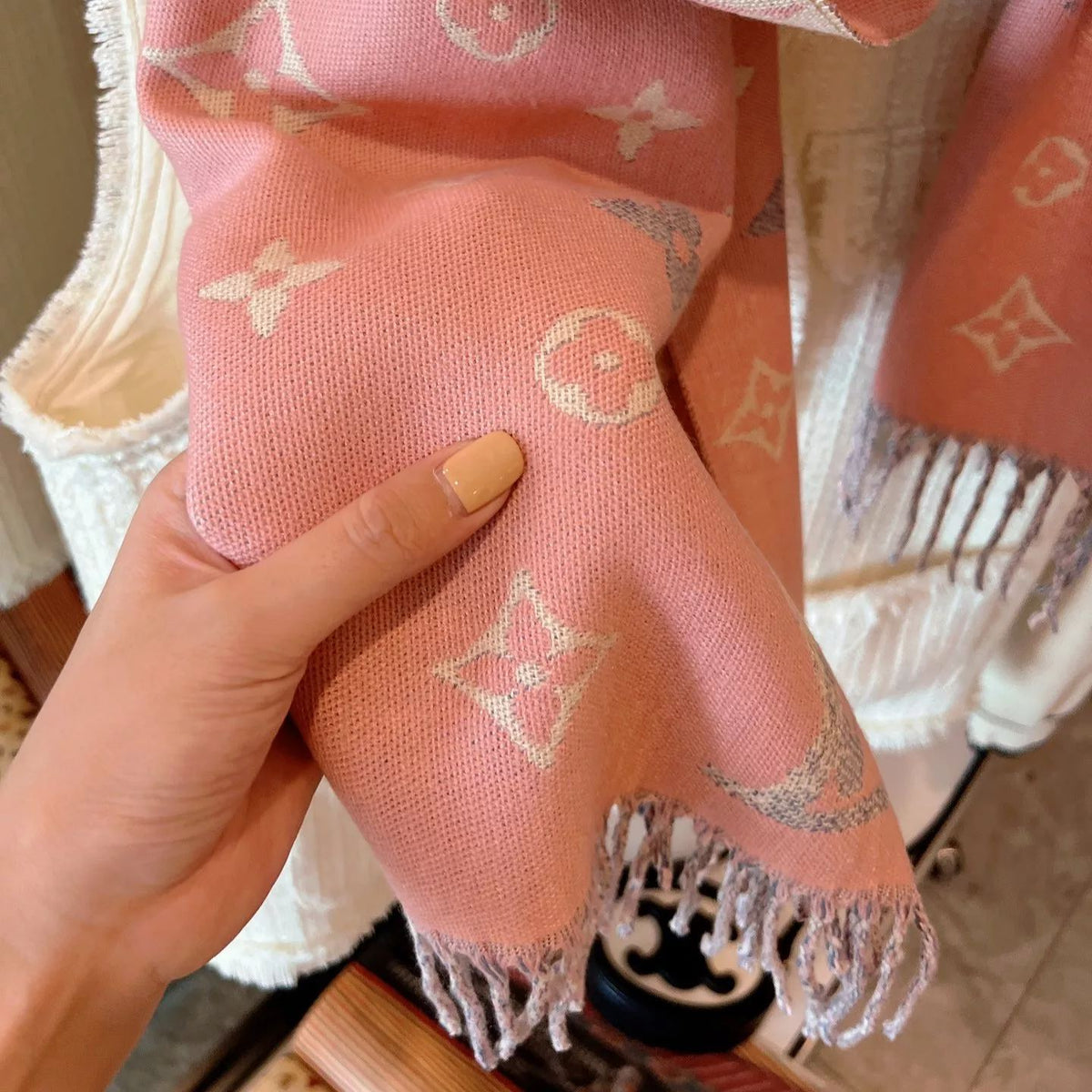 Louis Vuitton Cashmere monogram jacquard fringed scarf for Women – product image 17
