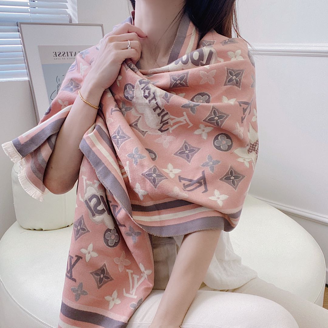 Louis Vuitton Cashmere Monogram Jacquard Scarf Shawl for Women – product image 32