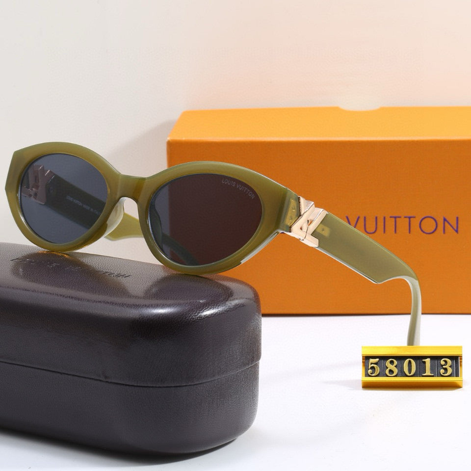 Louis Vuitton Cat-Eye Polarized Sunglasses for Unisex – product image 6