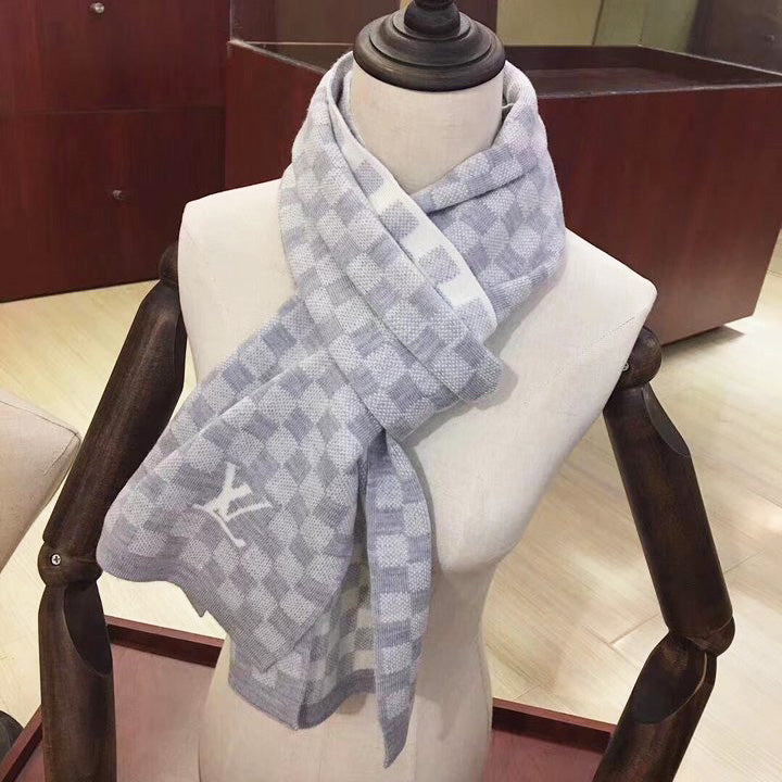 Louis Vuitton Classic Checkerboard Wool Warm Scarf for Women – product image 1