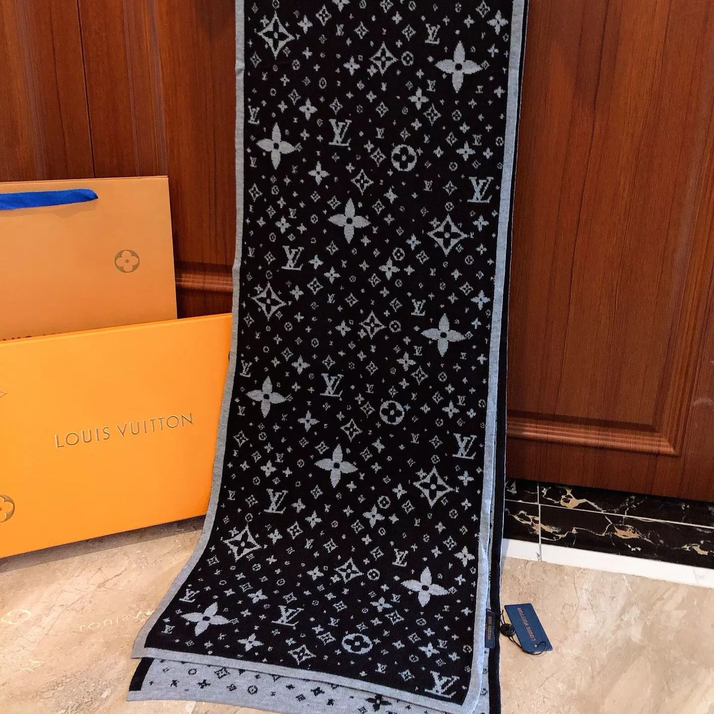 Louis Vuitton Classic Monogram Cashmere Jacquard Knit Scarf for Women – product image 11