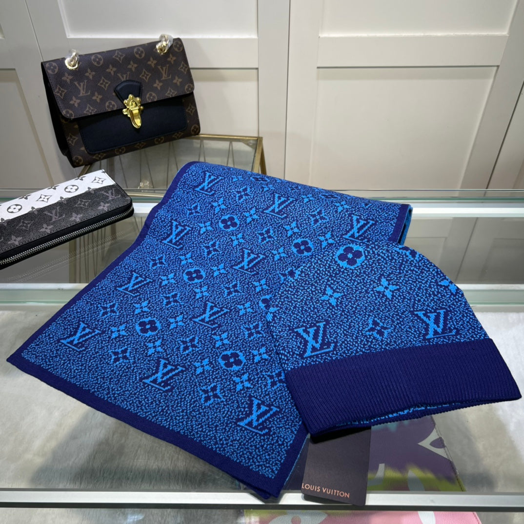 Louis Vuitton Classic Monogram Unisex Wool Scarf Hat Set – product image 10