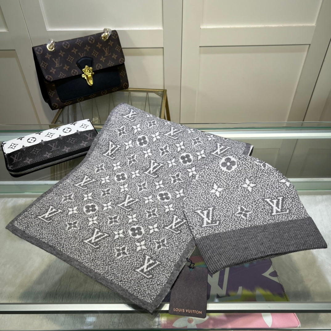 Louis Vuitton Classic Monogram Unisex Wool Scarf Hat Set – product image 6