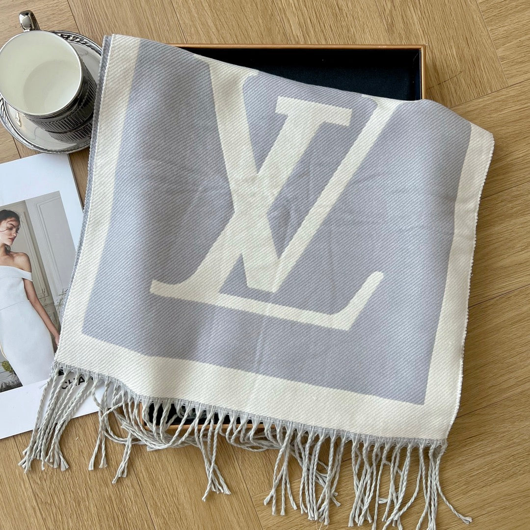 Louis Vuitton Classic Retro Big Embossed Cashmere Scarf for Women – product image 3