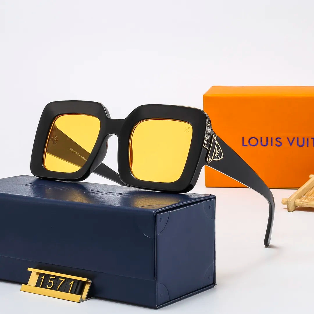 Louis Vuitton Classic Square Sunglasses for Unisex – product image 8