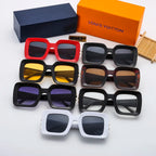 Louis Vuitton Classic Square Sunglasses for Unisex – product image 18