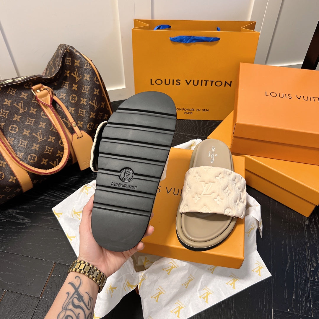 Louis Vuitton Couple Embossed Velcro Sandals – sandals product image 19