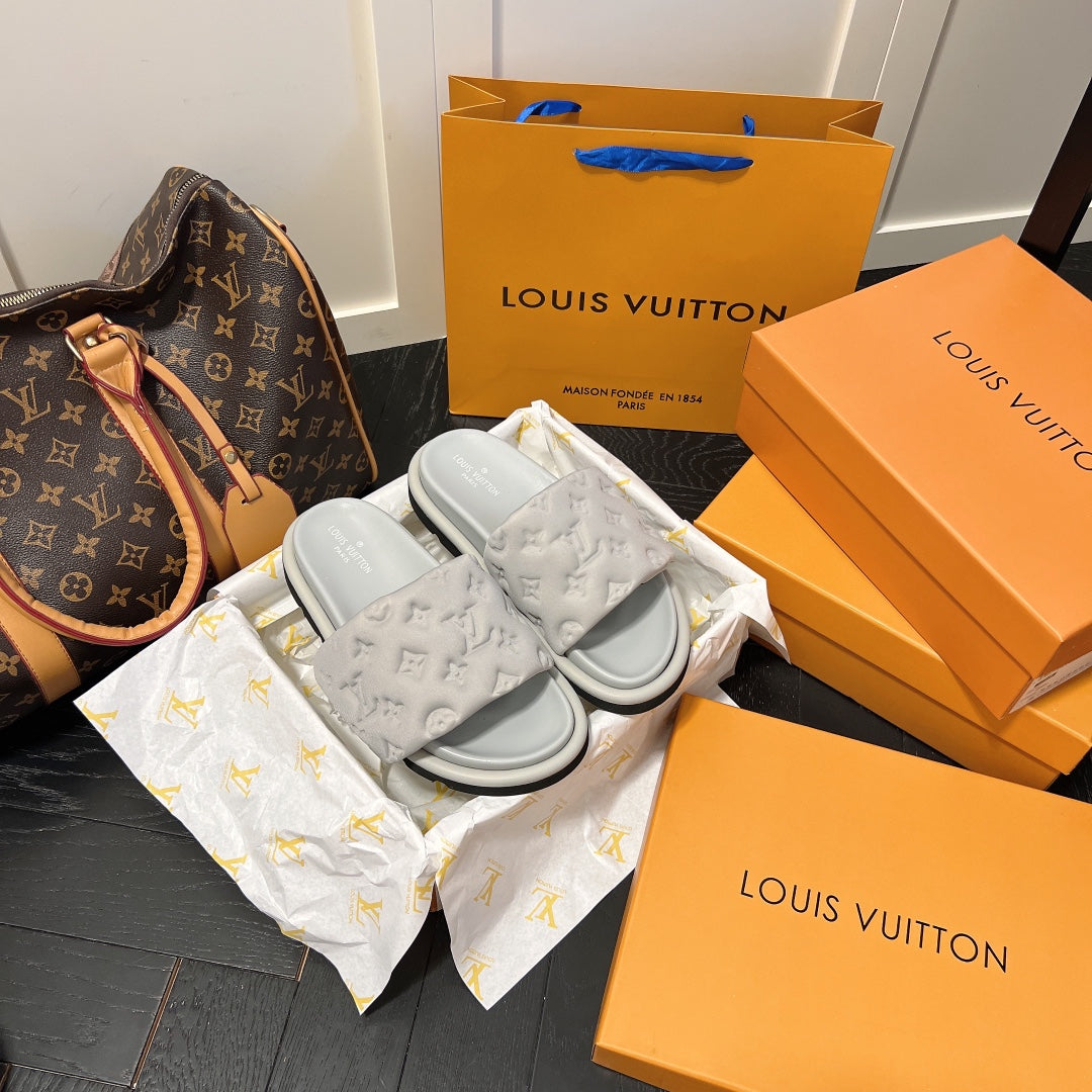 Louis Vuitton Couple Embossed Velcro Sandals – sandals product image 6