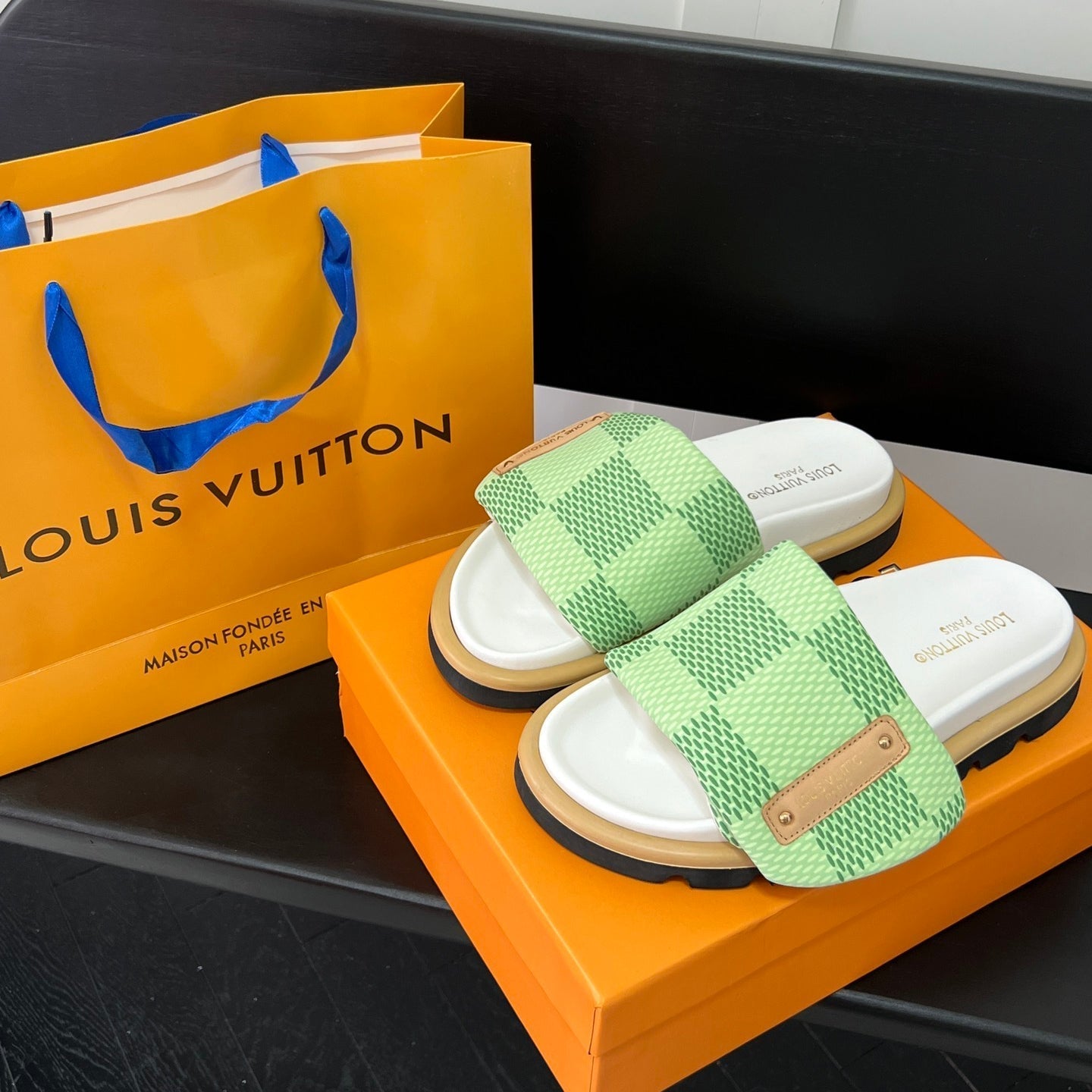 Louis Vuitton Couple's Checkerboard Sandals – sandals product image 5