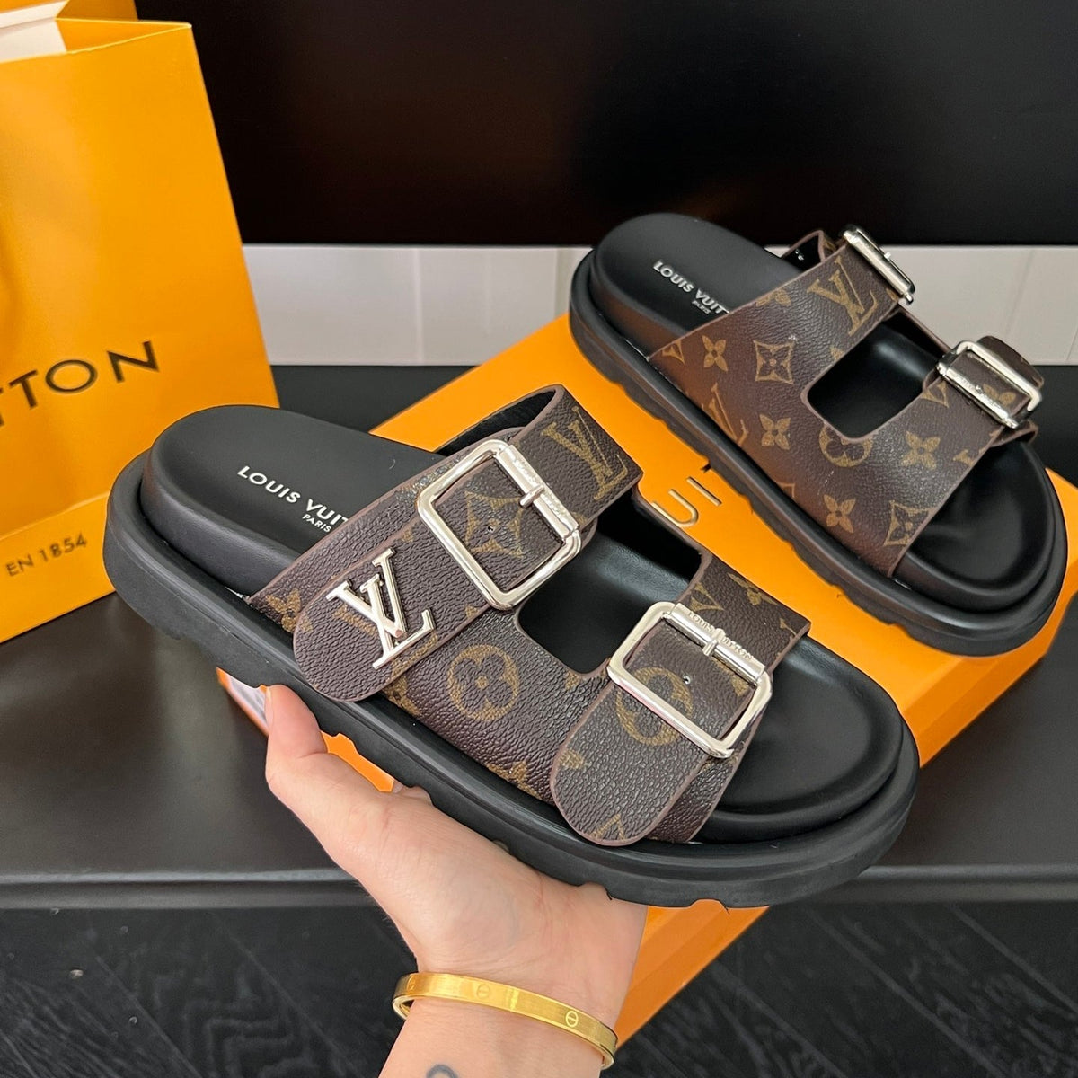 Louis Vuitton Couple's Monogram Comfort Sandals – sandals product image 8