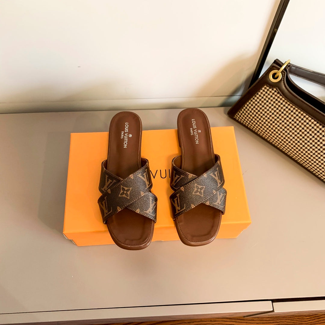 Louis Vuitton Cross Strap Flat Sandals – sandals product image 1