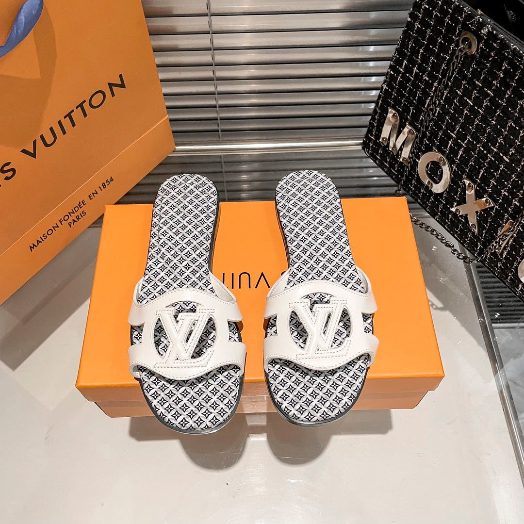 Louis Vuitton Cutout Letter Printed Slippers – slippers product image 5