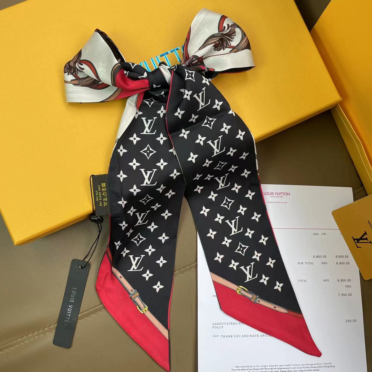Louis Vuitton Double Satin Monogram Bow Tie & Headband for Women – product image 5