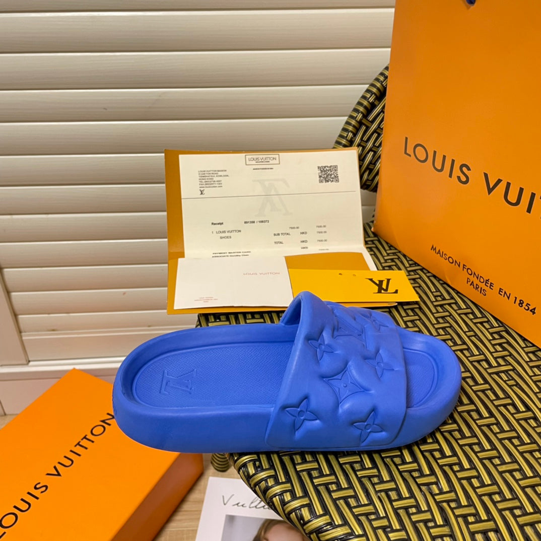 Louis Vuitton Fashion Embossed Couple Slippers – slippers product image 12