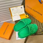 Louis Vuitton Fashion Embossed Couple Slippers – slippers product image 14