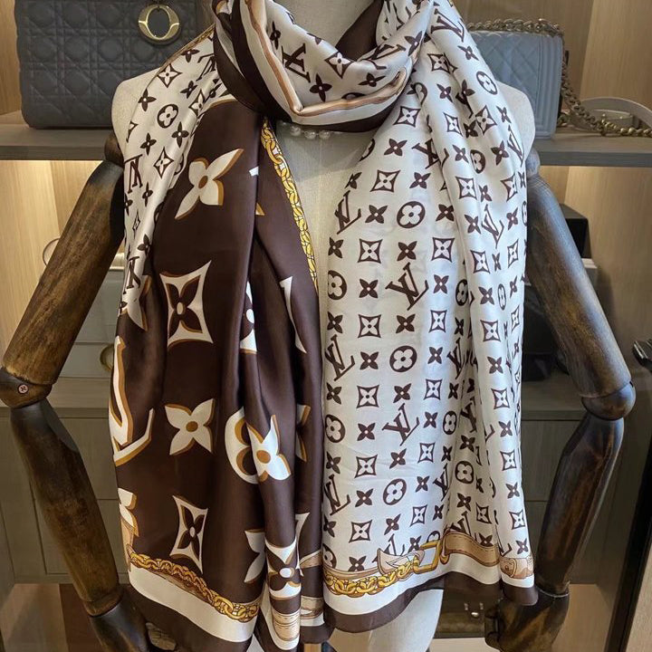 Louis Vuitton Four-leaf Clover Satin Scarf Shawl for Women – product image 10