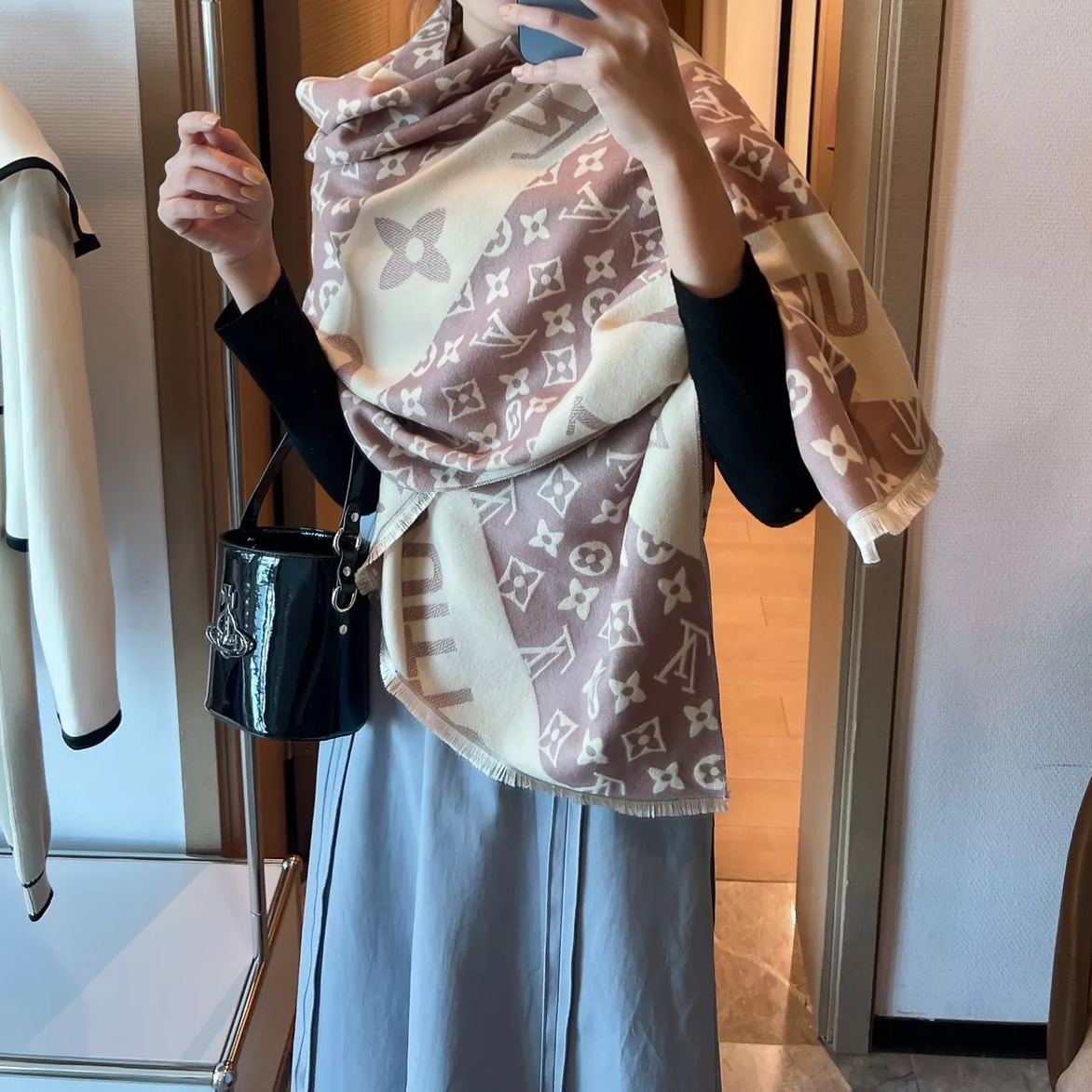 Louis Vuitton Full Monogram Cashmere Scarf Shawl for Women – product image 28