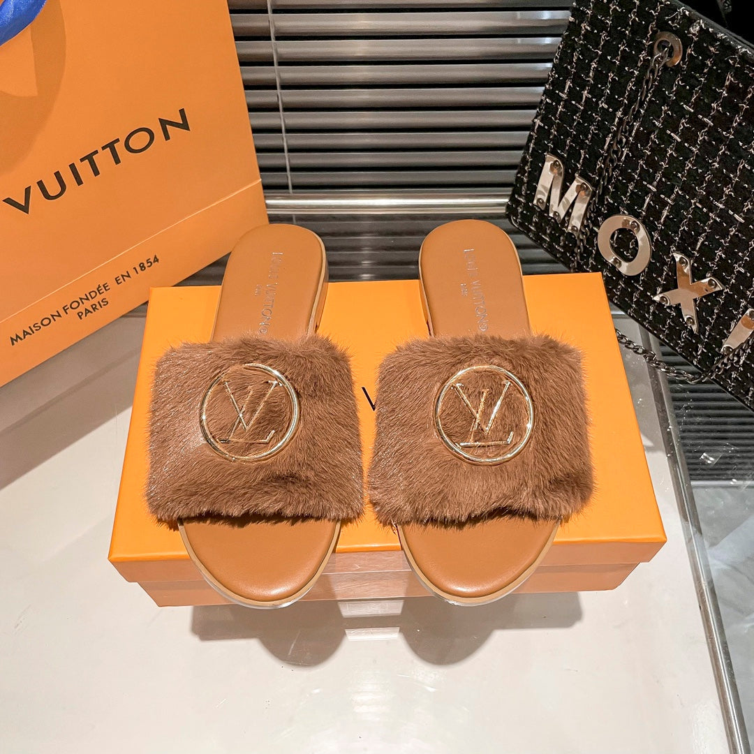 Louis Vuitton Fur Lock It Sandals – sandals product image 17