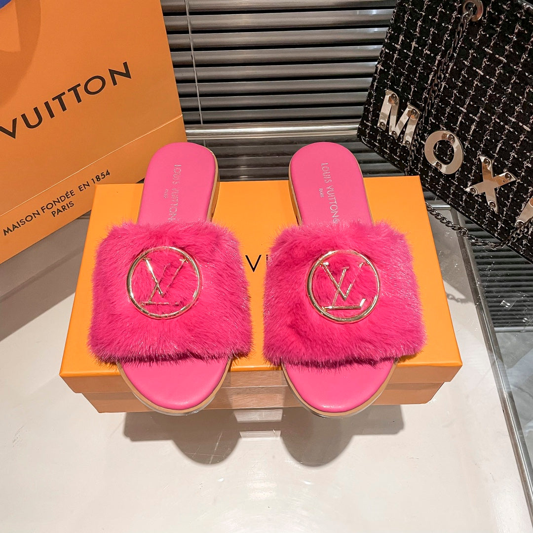 Louis Vuitton Fur Lock It Sandals – sandals product image 18