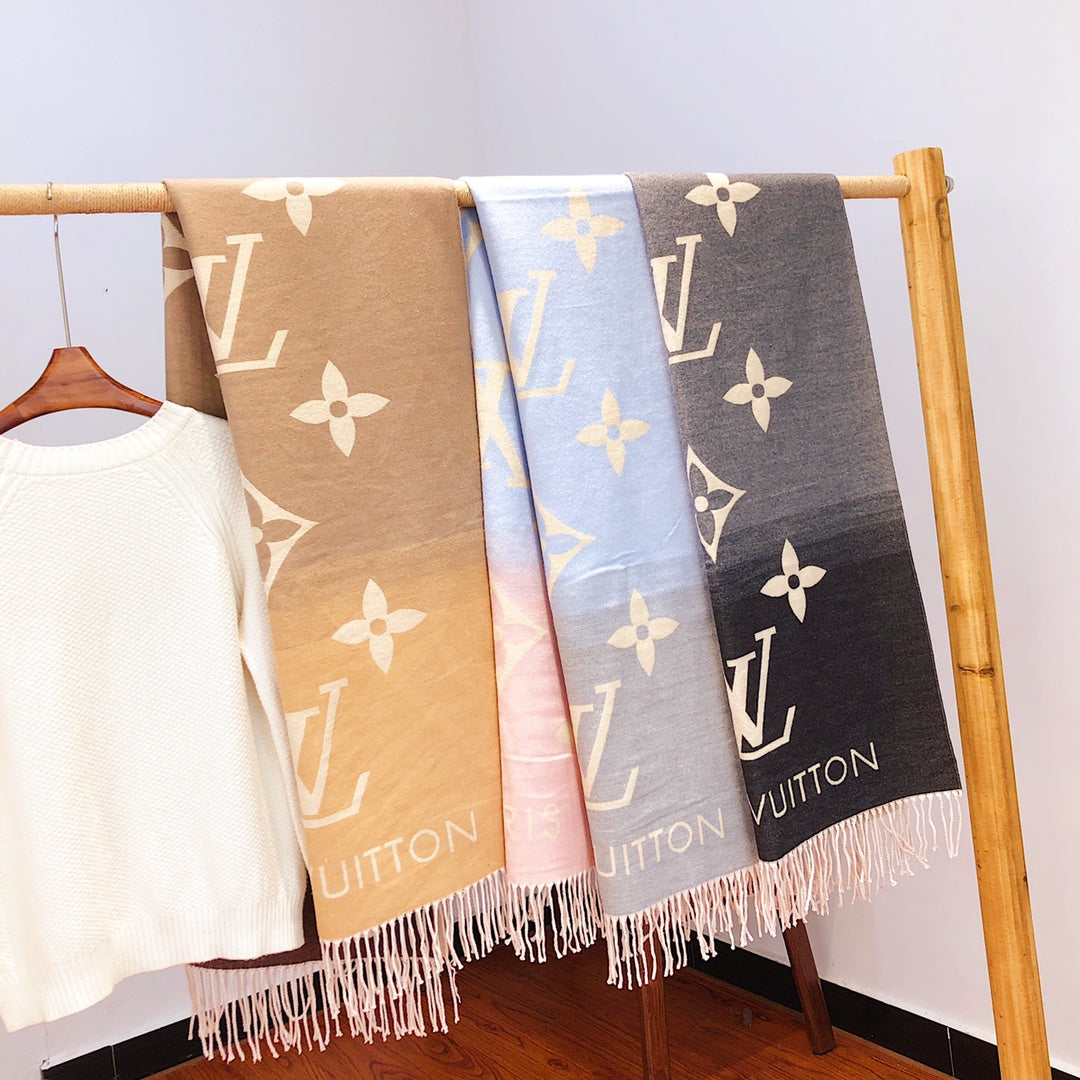 Louis Vuitton Gradient Cashmere Scarf for Women – product image 10