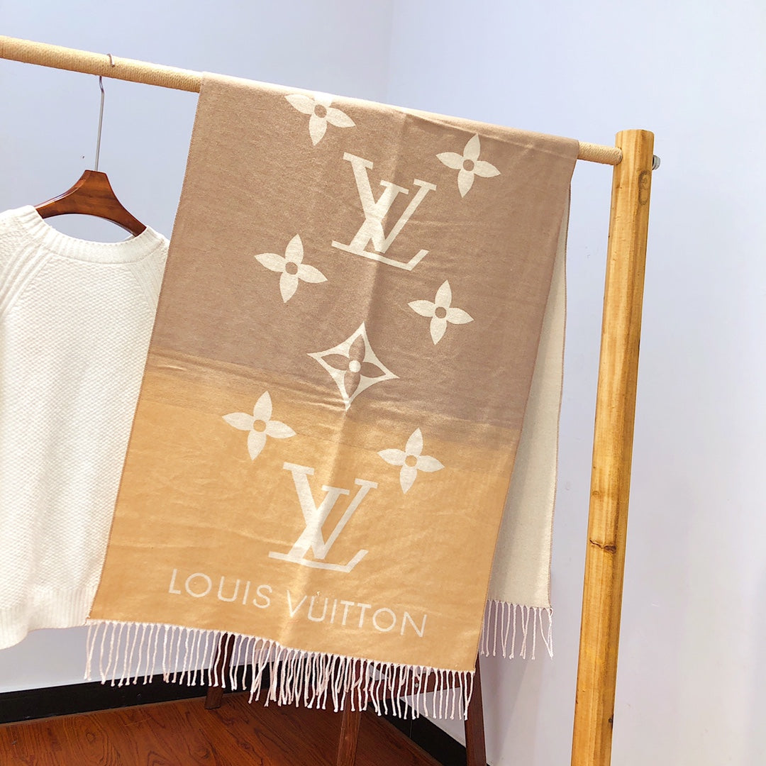 Louis Vuitton Gradient Cashmere Scarf for Women – product image 3