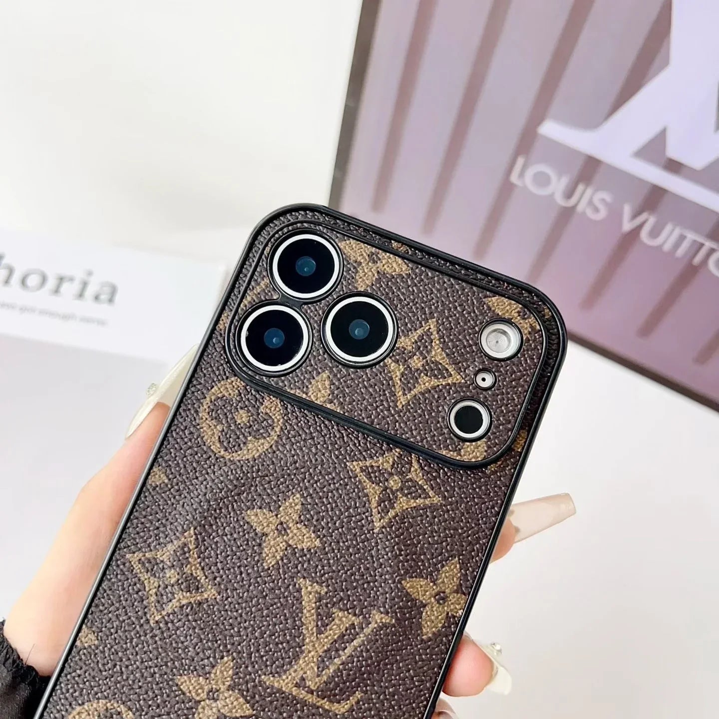 Louis Vuitton iPhone 17 Pro Max Case MagSafe – Classic Monogram Leather Brown