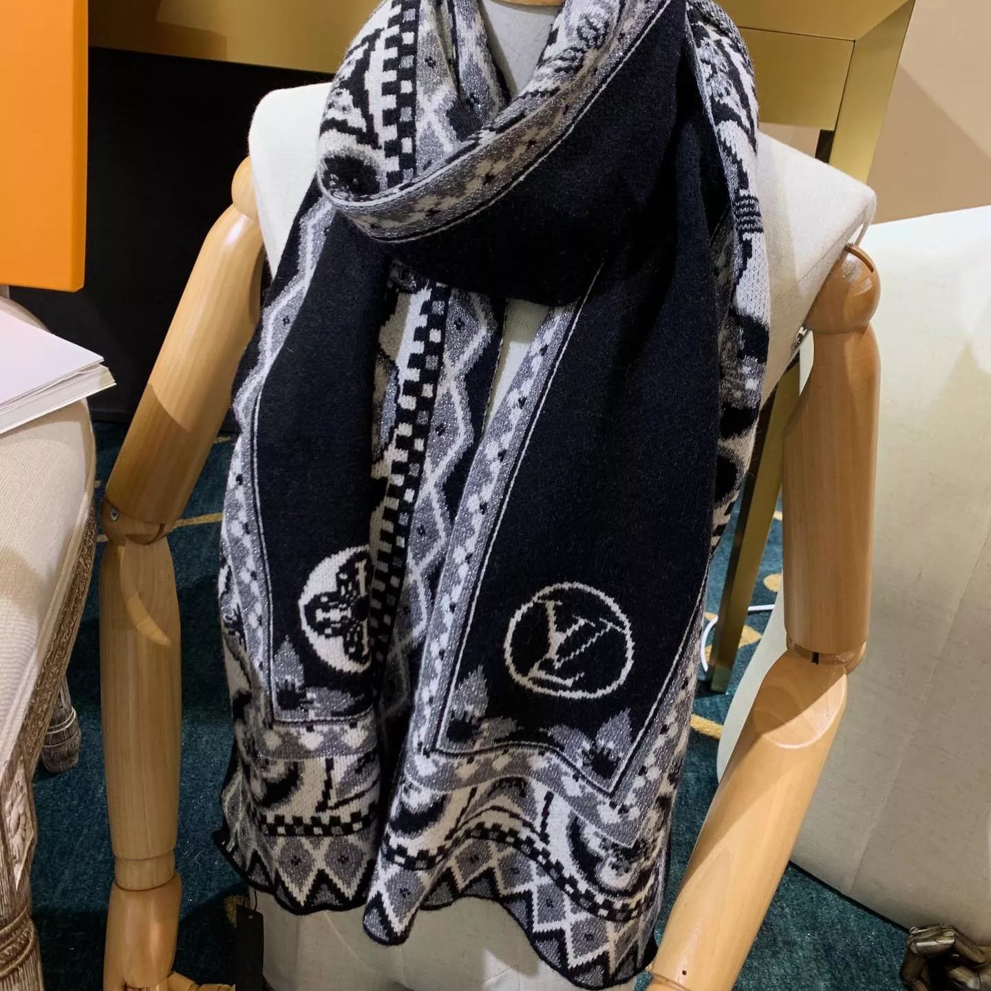 Louis Vuitton Knit Pattern Cashmere Scarf for Women – product image 4