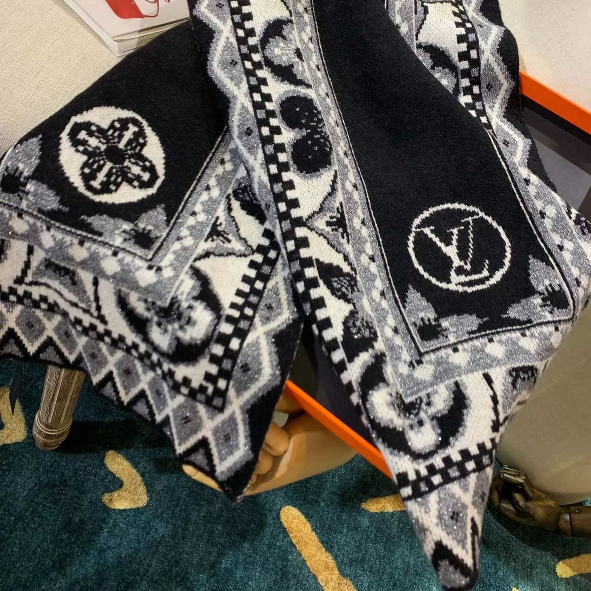 Louis Vuitton Knit Pattern Cashmere Scarf for Women – product image 9