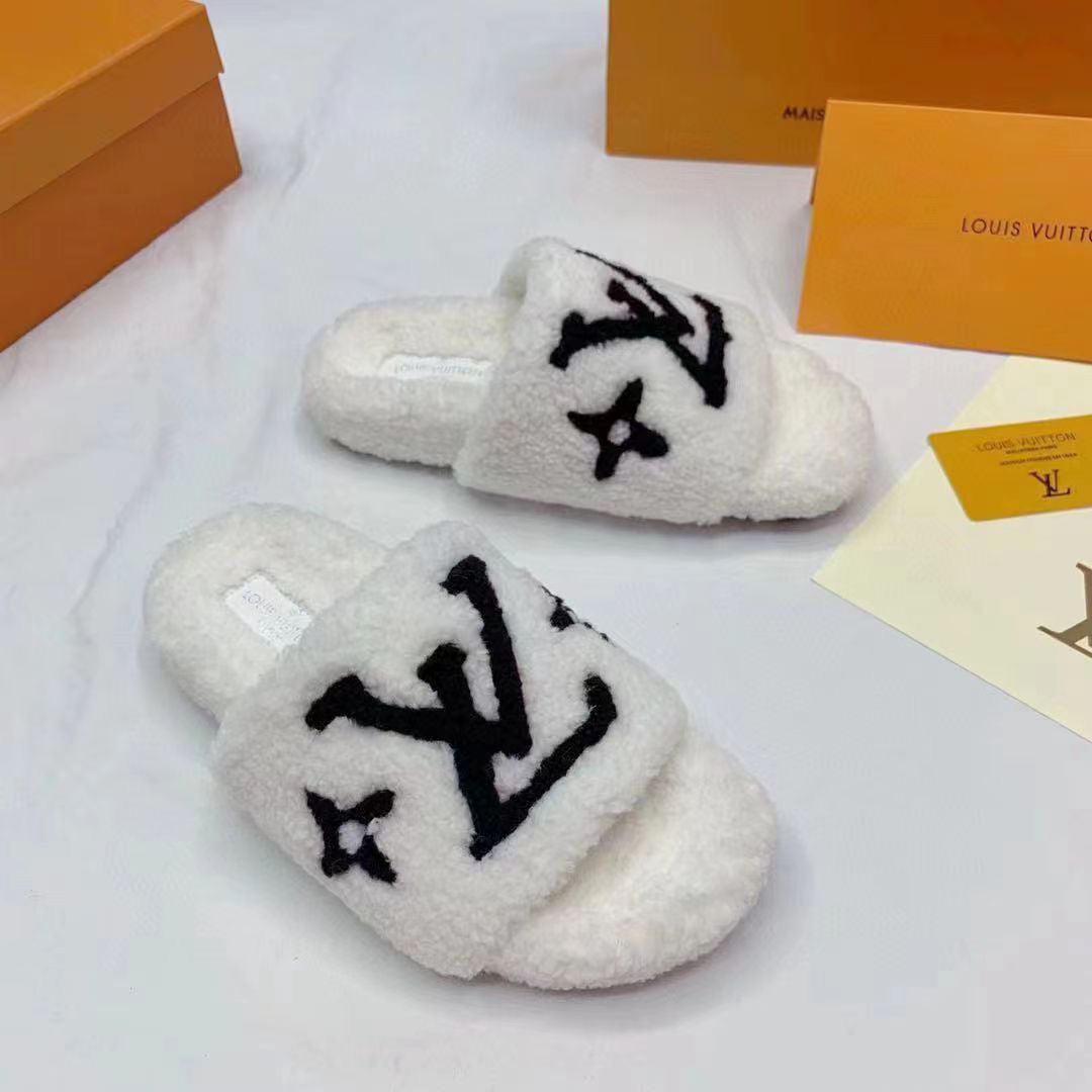 Louis Vuitton Lamb Wool Slippers – slippers product image 2