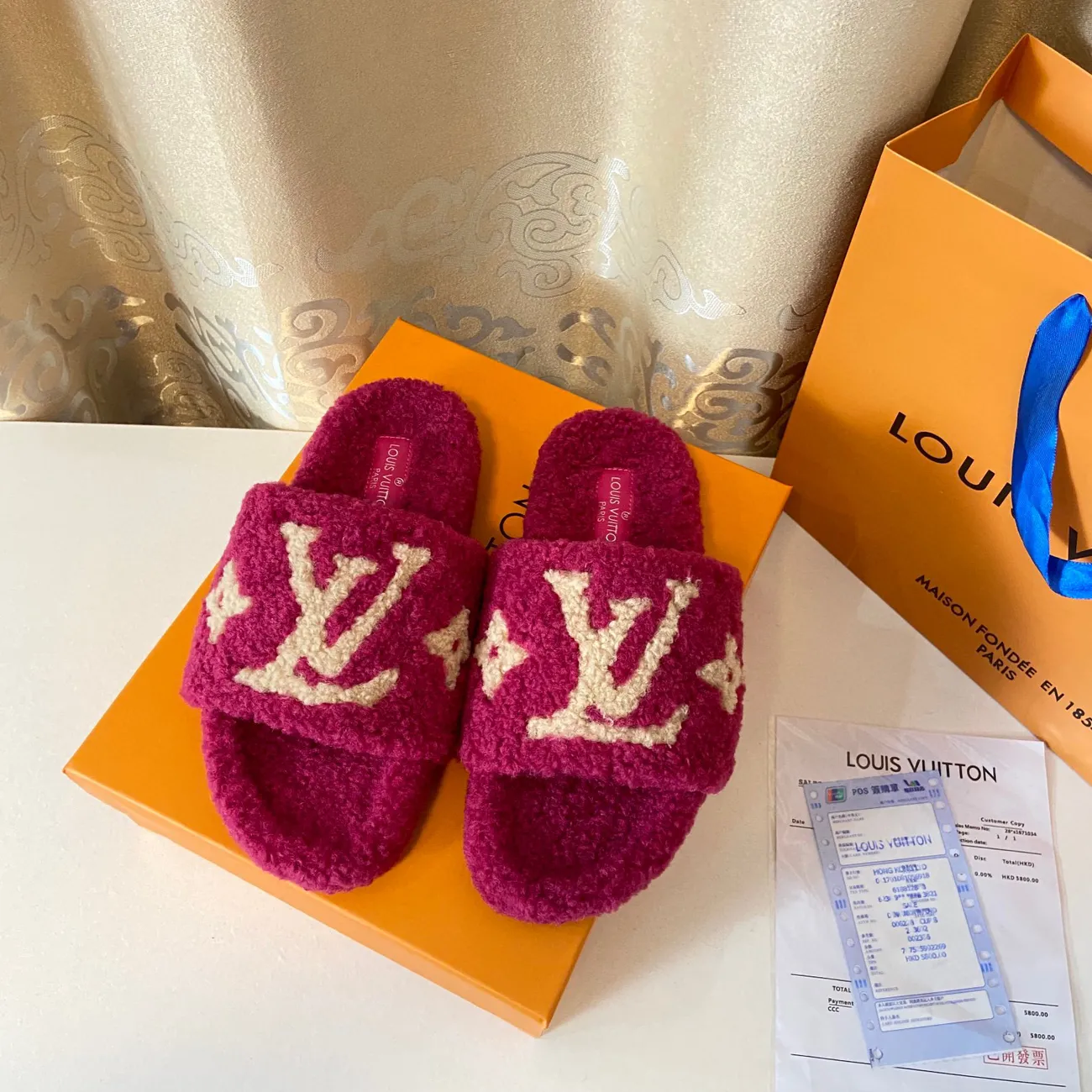 Louis Vuitton Lamb Wool Slippers – slippers product image 5