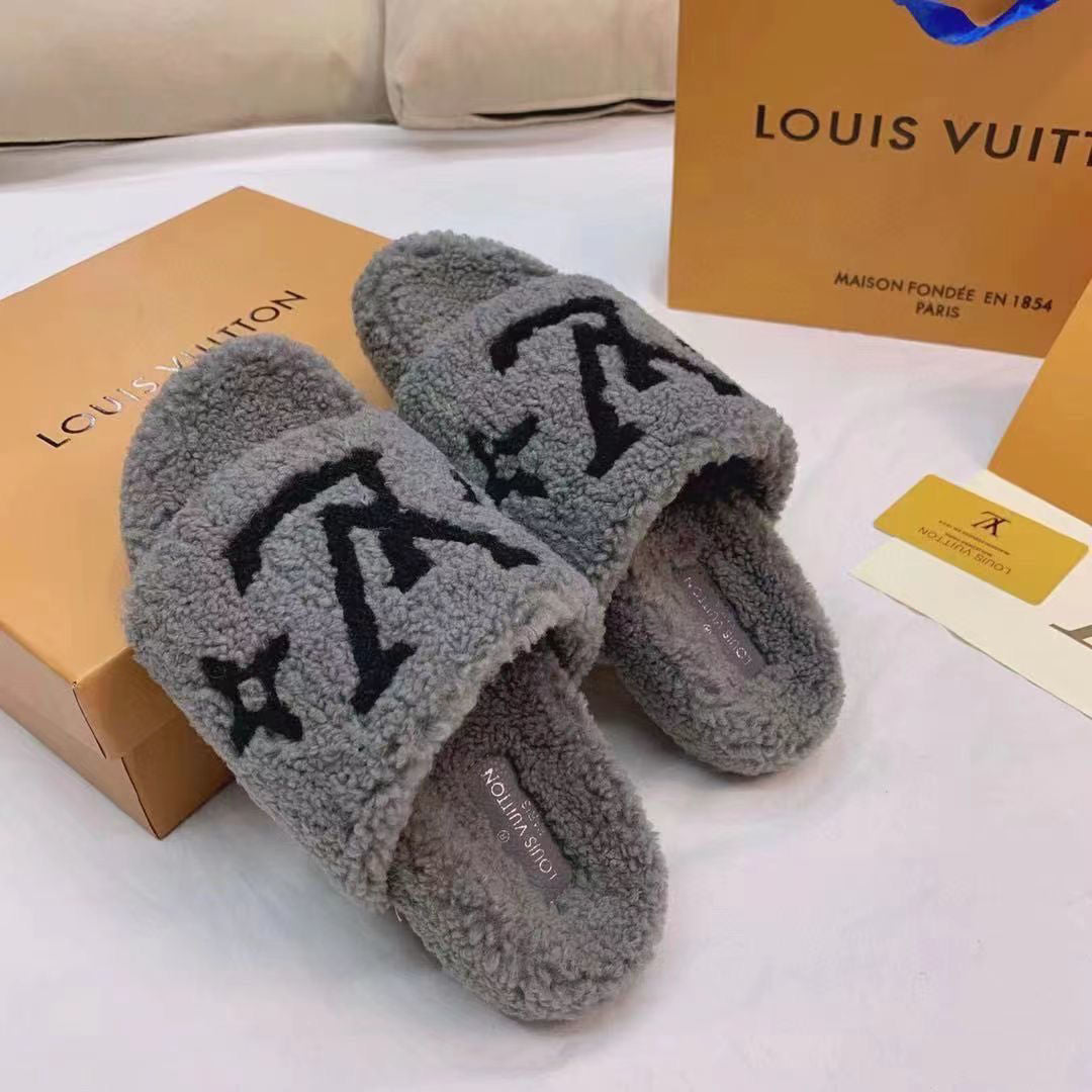 Louis Vuitton Lamb Wool Slippers – slippers product image 7