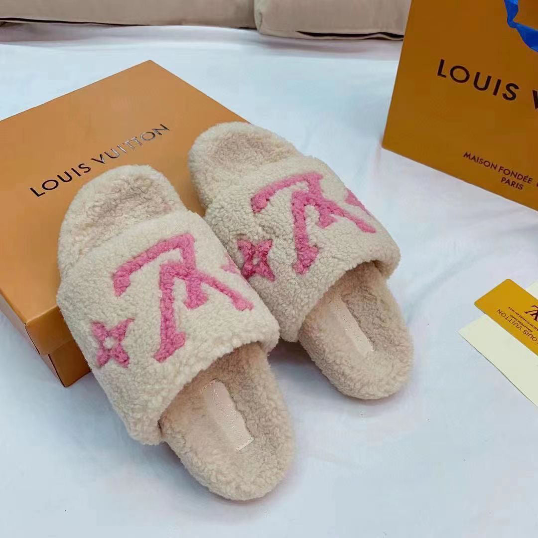 Louis Vuitton Lamb Wool Slippers – slippers product image 8