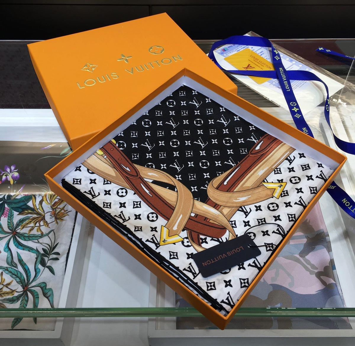 Louis Vuitton Leather Edge Square Silk Scarf for Women – product image 4