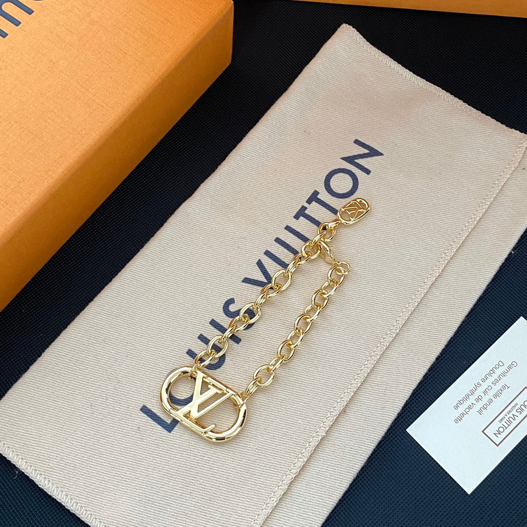 Louis Vuitton Letter Pendant Bracelet Necklace Set – Luxury Jewelry – product image 4