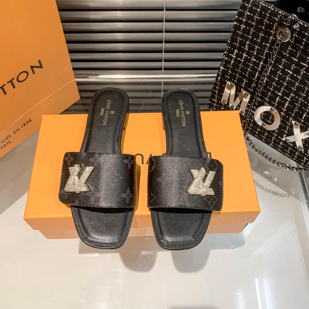 Louis Vuitton New Embossed Diamond Velcro Flat Slippers – slippers product image 2