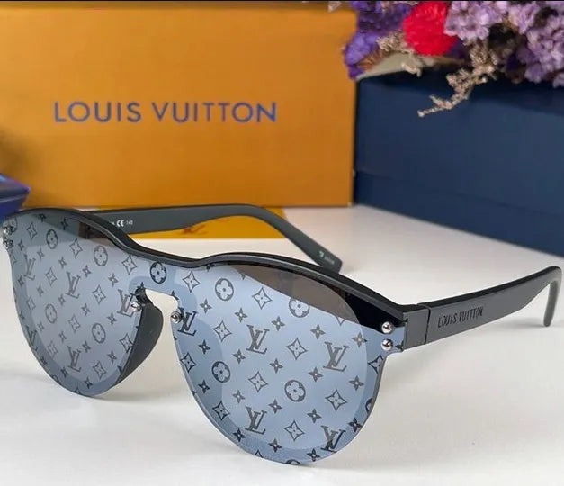 Louis Vuitton Oval Watermark Unisex Sunglasses for Unisex – product image 20
