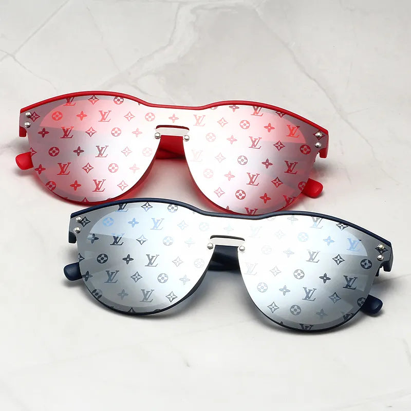 Louis Vuitton Oval Watermark Unisex Sunglasses for Unisex – product image 21