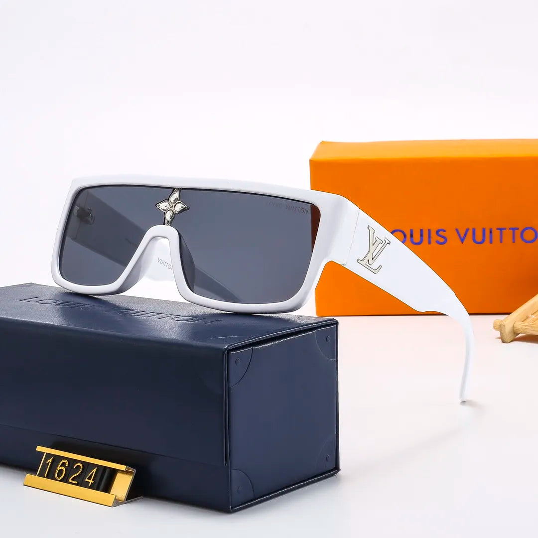 Louis Vuitton Oversized Crystal Printed Sunglasses for Unisex – product image 5