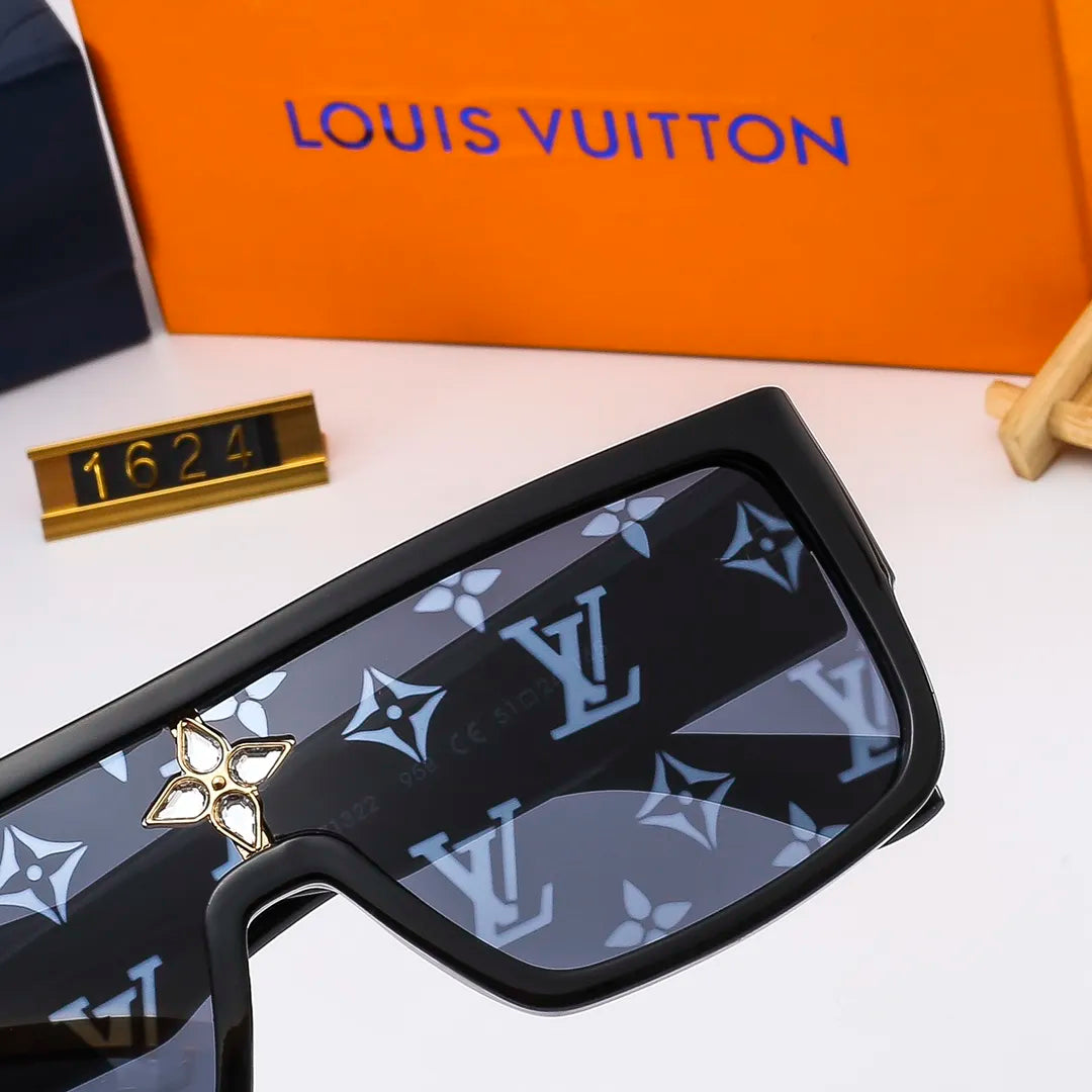 Louis Vuitton Oversized Crystal Printed Sunglasses for Unisex – product image 17