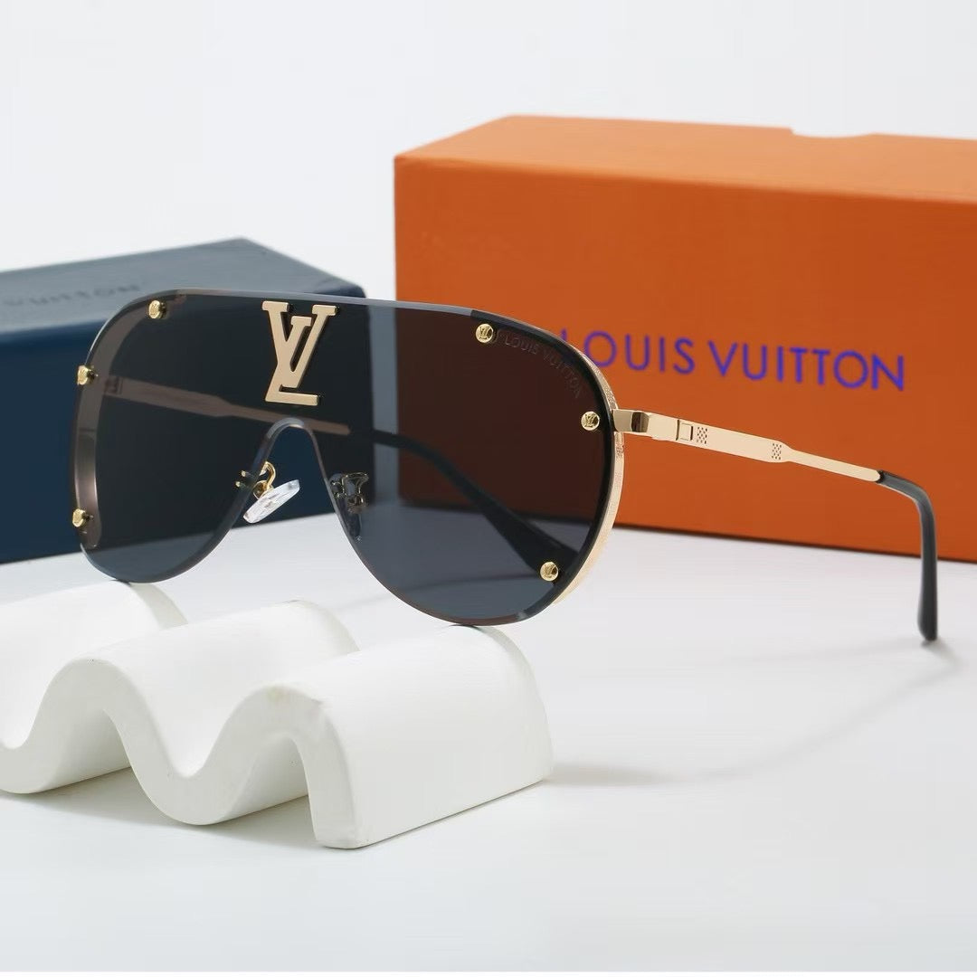 Louis Vuitton Oversized, integrated metal Polarized Sunglasses for Unisex – product image 1