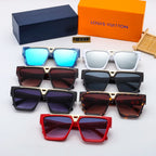 Louis Vuitton Oversized Irregular Elements Polarized Sunglasses for Unisex – product image 18