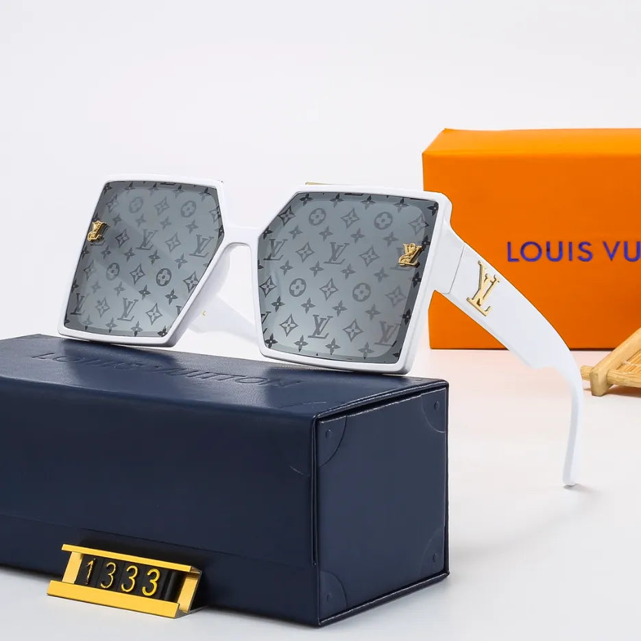Louis Vuitton Oversized Large Frame Watermark Sunglasses for Unisex – product image 3