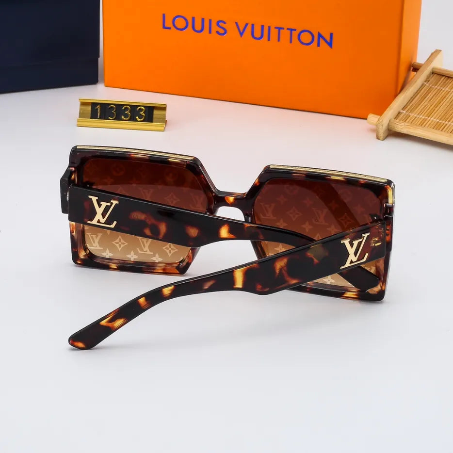 Louis Vuitton Oversized Large Frame Watermark Sunglasses for Unisex – product image 16