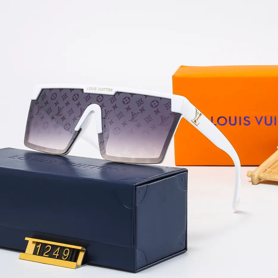 Louis Vuitton Oversized Unisex Sunglasses for Unisex – product image 3