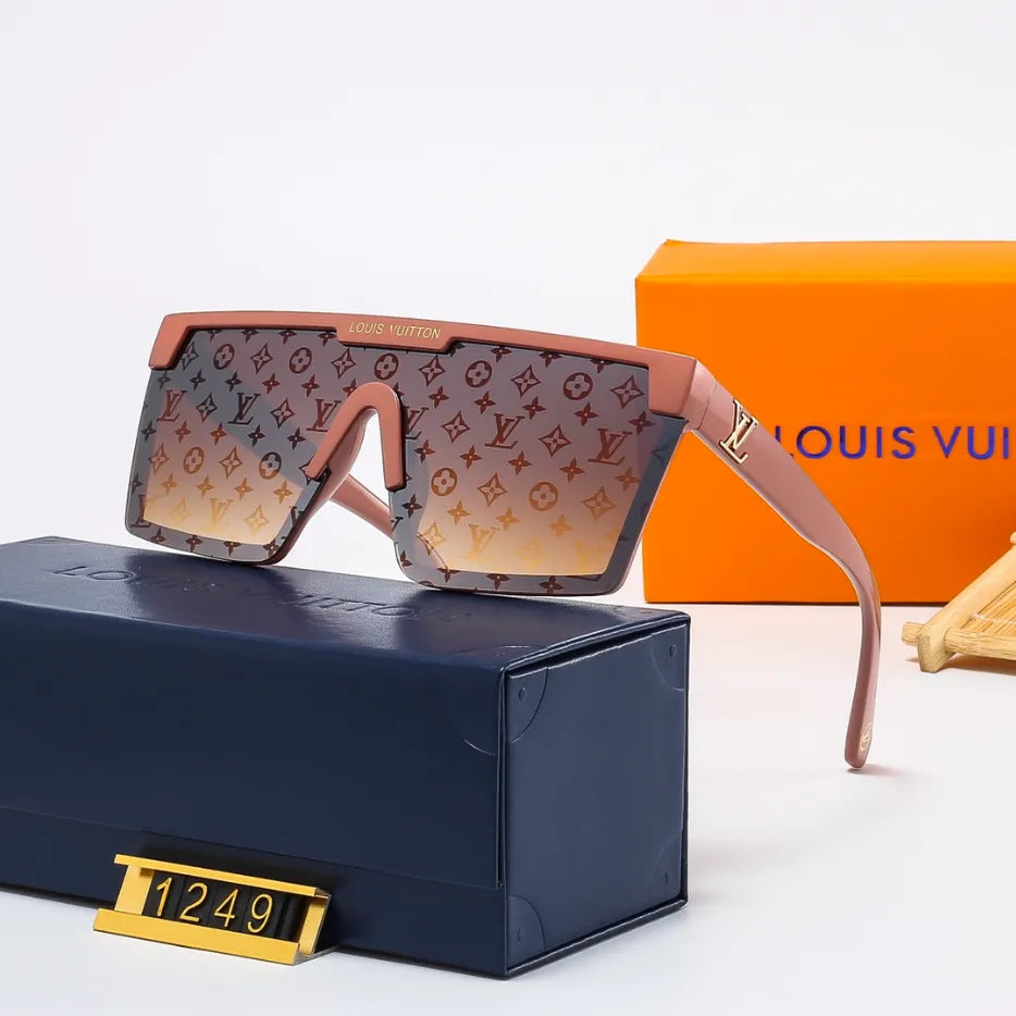 Louis Vuitton Oversized Unisex Sunglasses for Unisex – product image 4